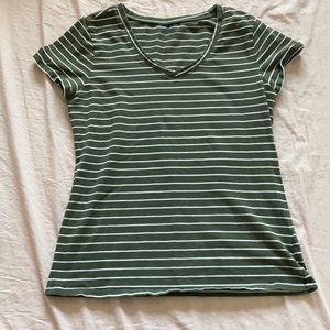 Simply Styled medium V neck shirt